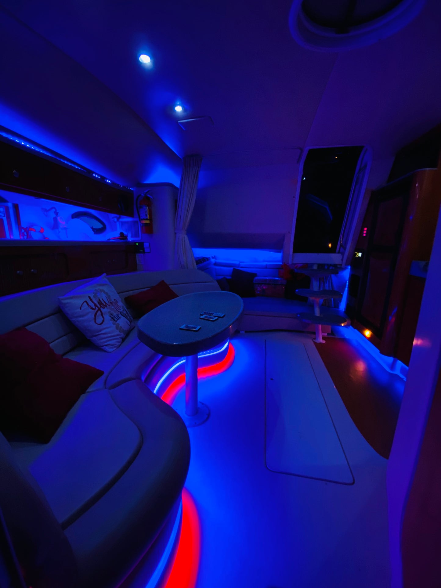 The Larson Yacht 42ft