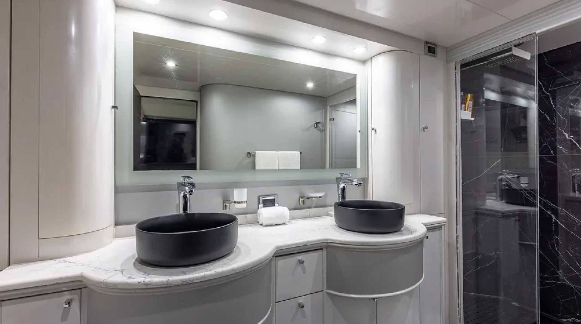 Private The BearPaw 110ft yacht rental Miami for special occasions
